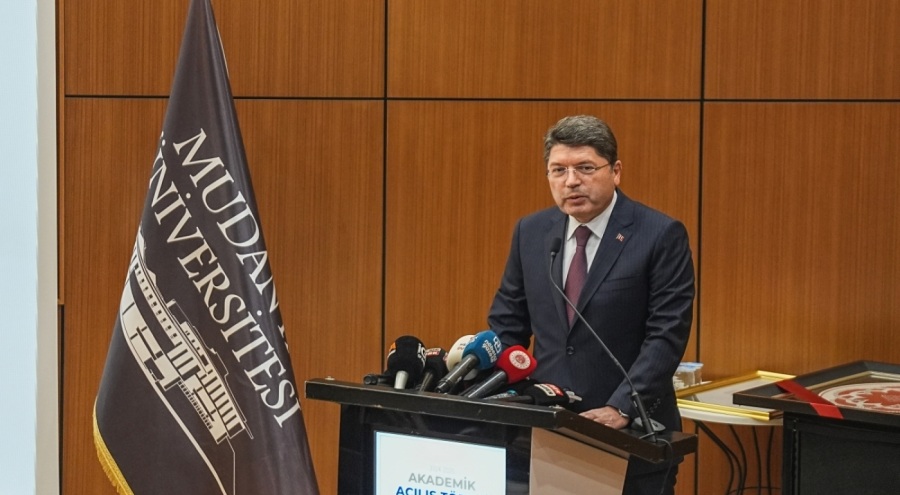 Adalet Bakanı Tunç, Mudanya Üniversitesinin akademik yıl açılış töreninde konuştu