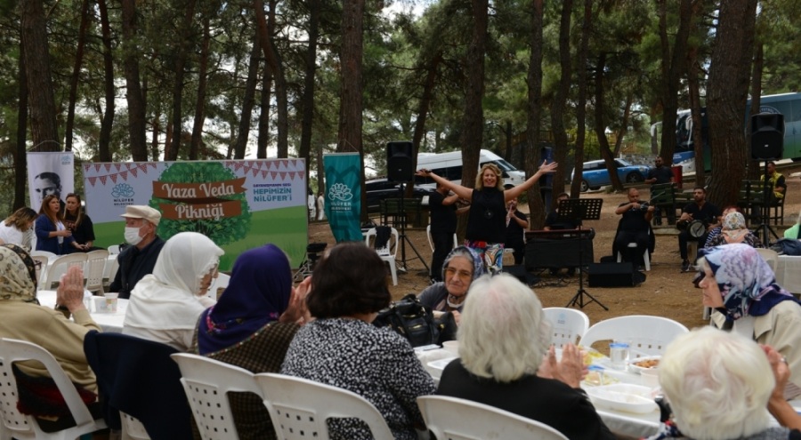 Nilüfer Belediyesi İnci ve Taner Altınmakas Huzurevi ile yaza piknikle veda etti