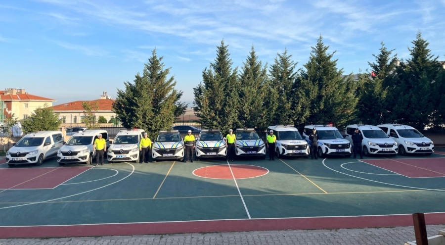 Karacabey Emniyeti 10 yeni araç takviyesinde bulundu!