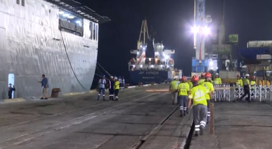 Lübnan'dan tahliye edilen siviller Mersin Limanı'na ulaştı