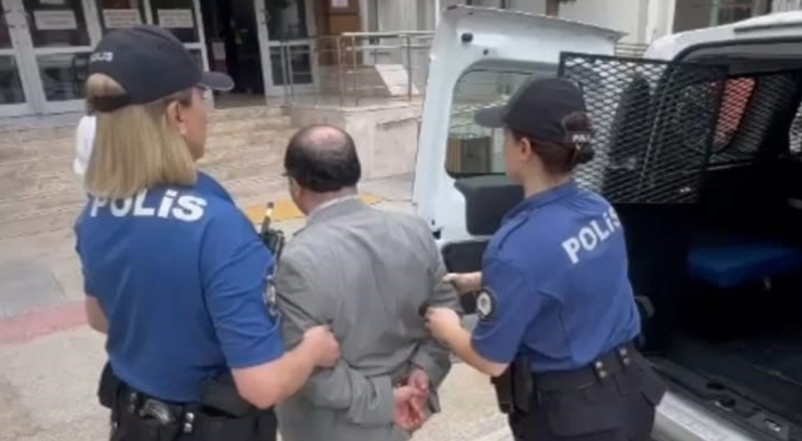 Kadına şiddet suçundan aranıyordu: Kadın polisler yakaladı!