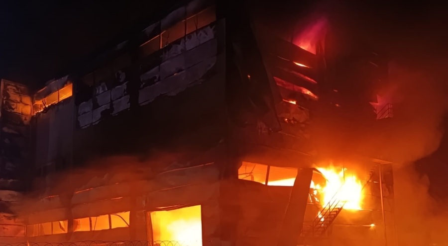 Kozmetik fabrikasında yangın çıktı!