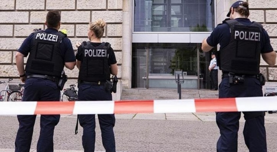 Sinema salonuna silahlı saldırı!