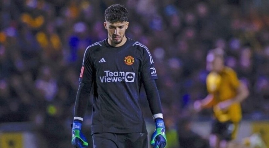 Manchester United'da Altay Bayındır krizi!