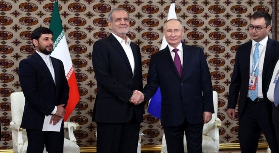 Vladimir Putin, İran Cumhurbaşkanı Pezeşkiyan'la ilk kez yüz yüze görüştü