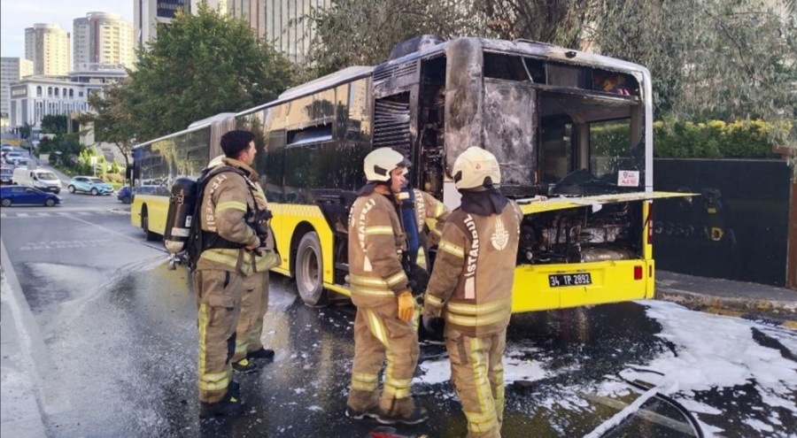 İETT otobüsünde yangın paniği!