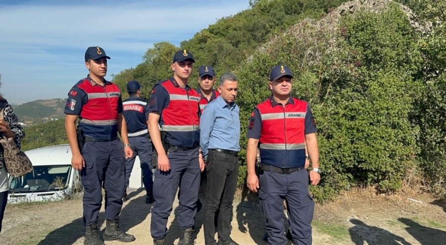 Eşini kayalıklardan iterek öldüren kocaya olay yerinde keşif yaptırıldı