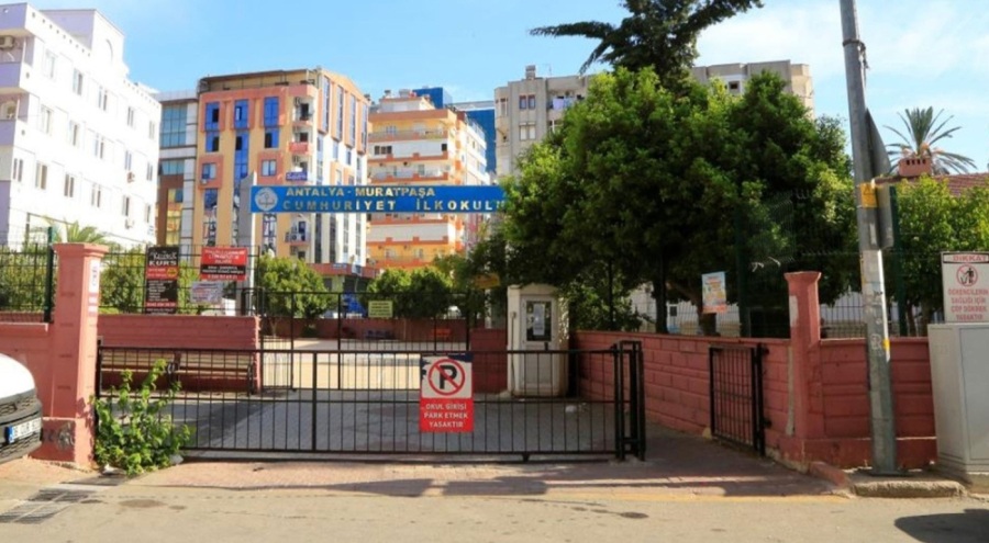 Antalya'da mide bulandıran olay!