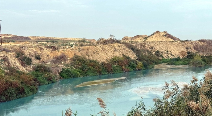 Çorlu Deresi atıklardan turkuaz renge büründü, ağır kokular yayıldı