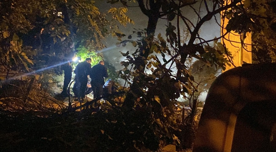 Bahçede oğlu tarafından ölü bulundu