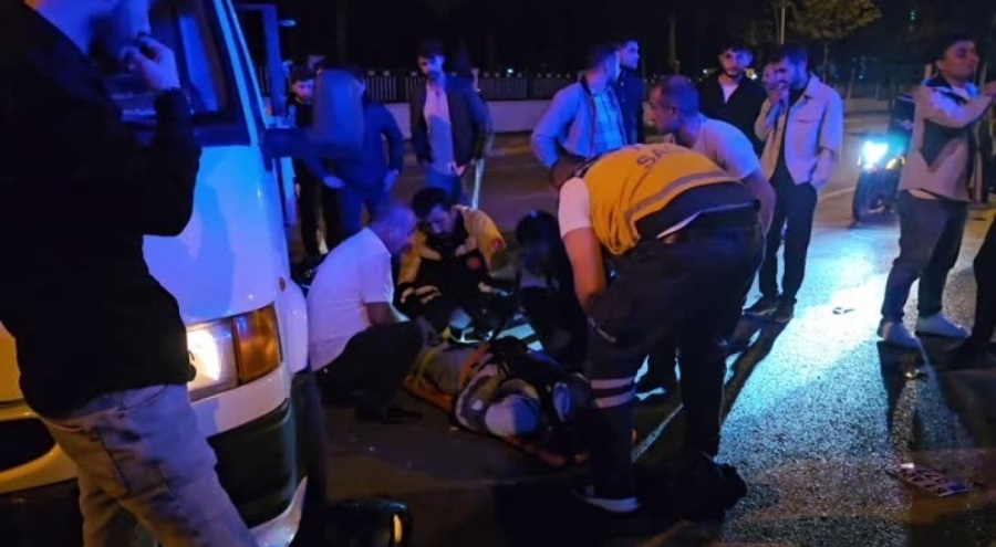 Kamyonet ile motosiklet çarpıştı: 1 yaralı