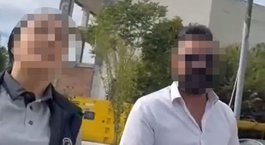 Sitede park yeri kavgası: "O telefonu kafanda kırarım"