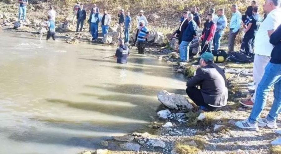 Baba ile oğlu girdikleri kaplıca sularında boğuldu!