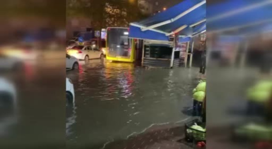 İstanbul Esenyurt'ta bir evi su bastı