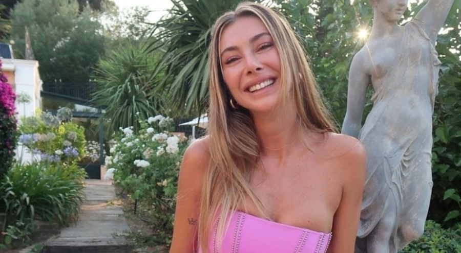 Şeyma Subaşı yeni aşkıyla dudak dudağa poz verdi