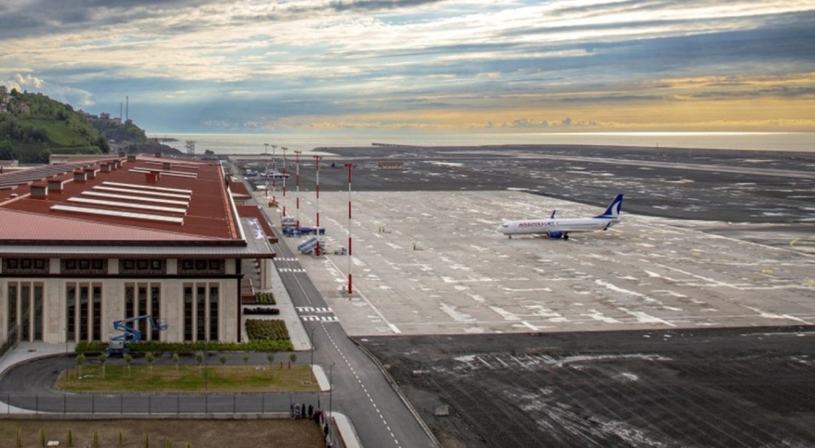 Rize - Artvin Havalimanı'na yıldırım düştü