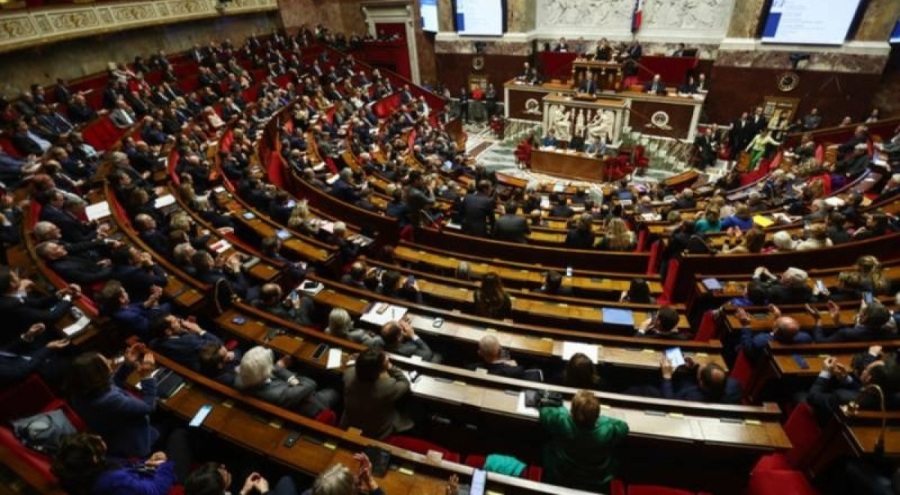 Fransa hük&ucirc;meti yeni göç yasasına hazırlanıyor