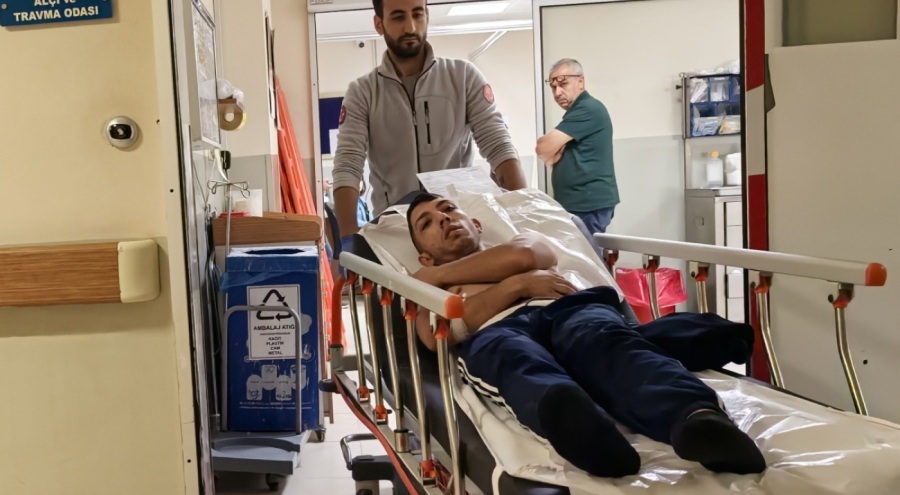 Bursa'da sokakta yürürken bıçaklı saldırıya uğradı!