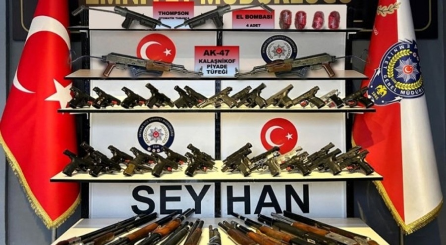 Denetim sonucu 4 el bombası ve 80 silah ele geçirildi