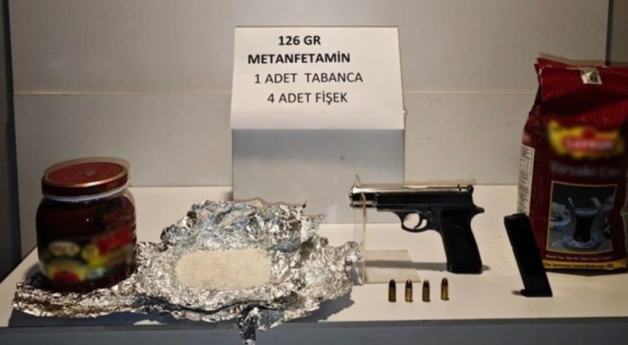 Otogarda çay ve salça kutusuna gizlenmiş uyuşturucu ele geçirildi