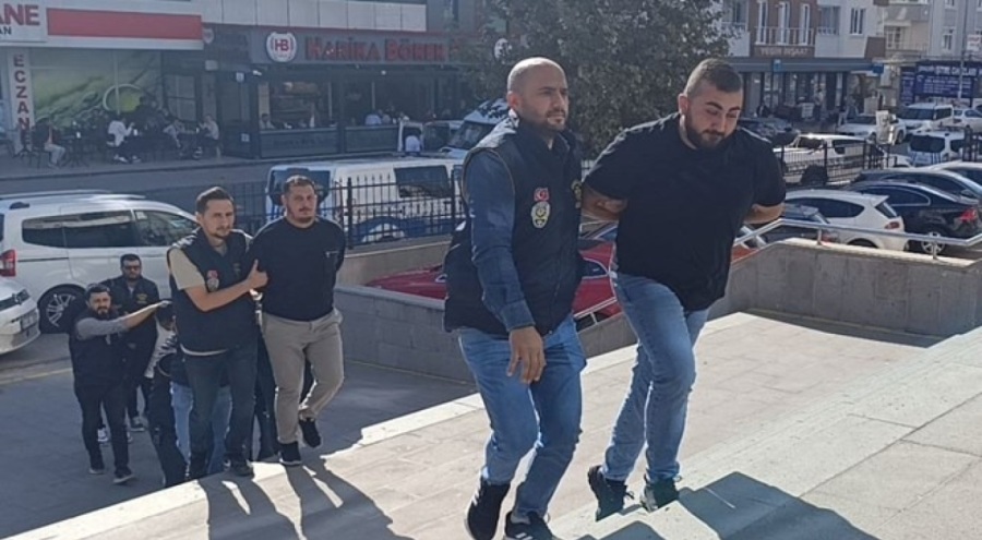 Restoran sahibine bıçaklı saldırı: 1 kişi tutuklandı