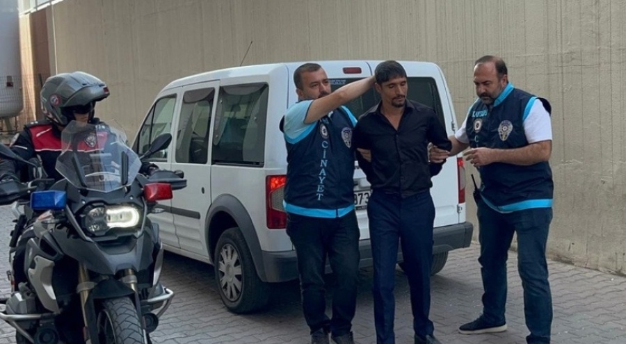 Düğünde kuzenini öldürdü! Mermi olup olmadığını kontrol ederken ateş aldı