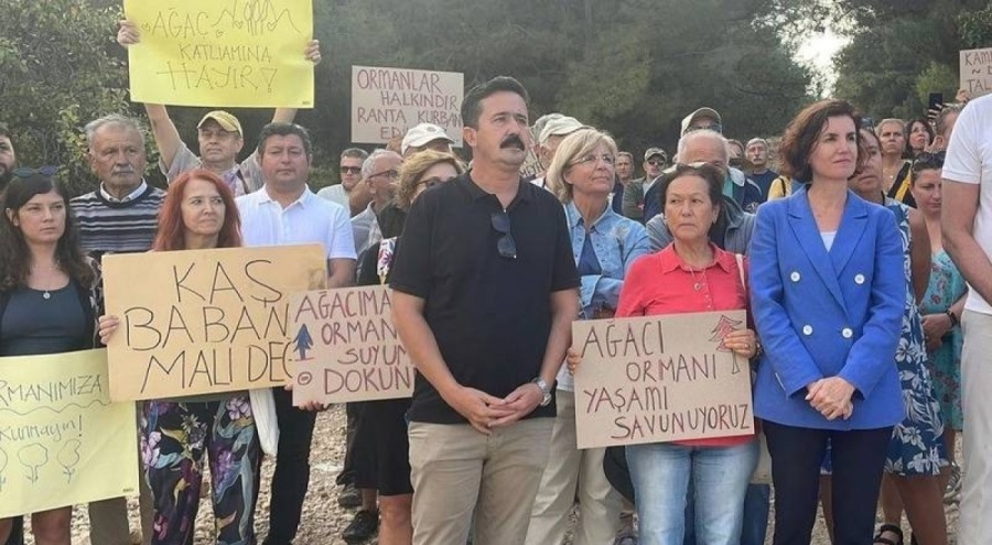 Antalya'da halk, orman parkı ihalelerine tepki gösterdi