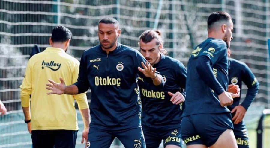 Fenerbahçe'de Çağlar Söyüncü ve Mert Hakan Yandaş gelişmesi