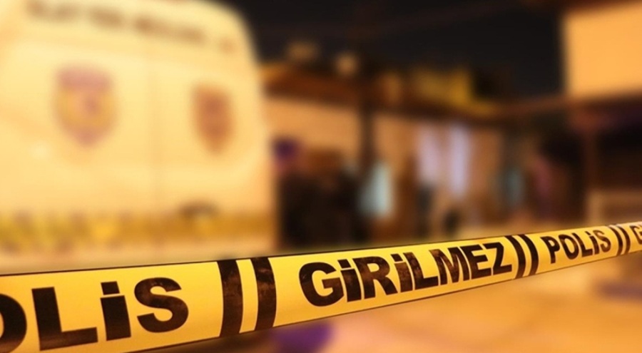 İki grubun kavgasında ortalık savaş alanına döndü!