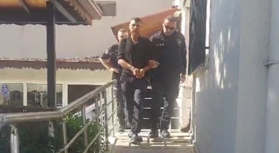 Bursa'da motosiklet hırsızı polisten kaçamadı