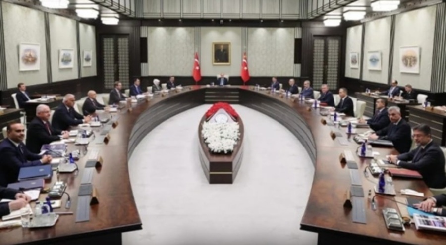 AK Parti kulisleri hareketli: Yeri garanti olan 5 bakan