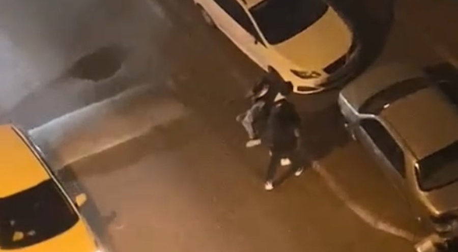 Tartıştığı genci sokak ortasında tabancayla vurdu!