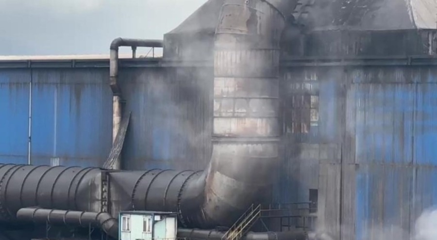 Demir çelik fabrikasında patlama: Yaralı işçiler var!