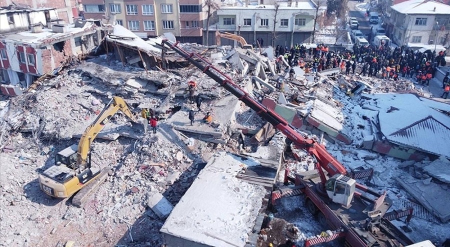 Depremde 63 kişinin öldüğü Tutar Yapı Sitesi davasında Kaymakamlık'tan soruşturmaya engel