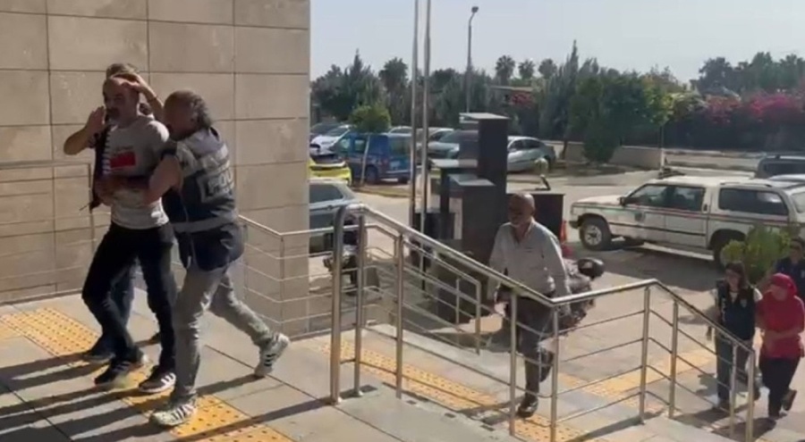 Muhtarın evini ve aracını kurşunladılar! Tutuklandılar