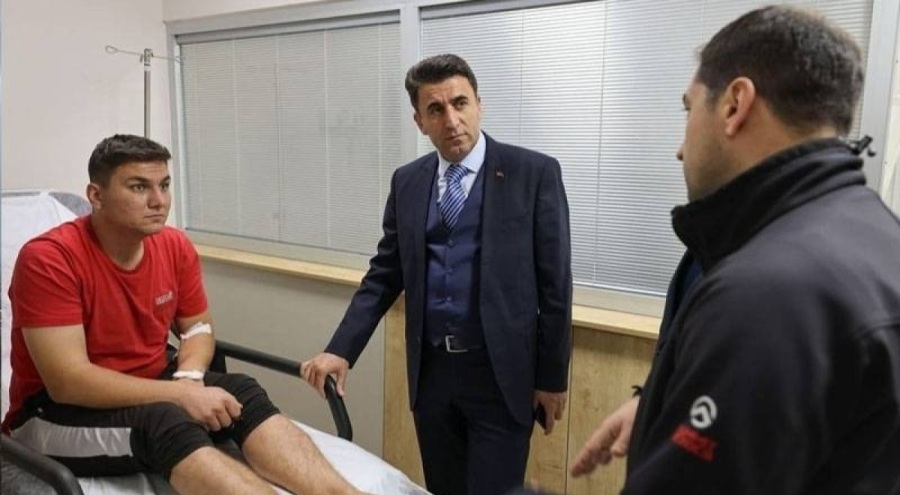 Askeri araç devrildi: 6 jandarma personeli yaralandı