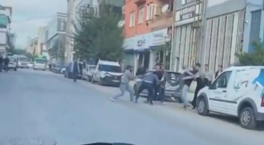 Bursa'da esnaf kavgasında tekme ve yumruklar konuştu