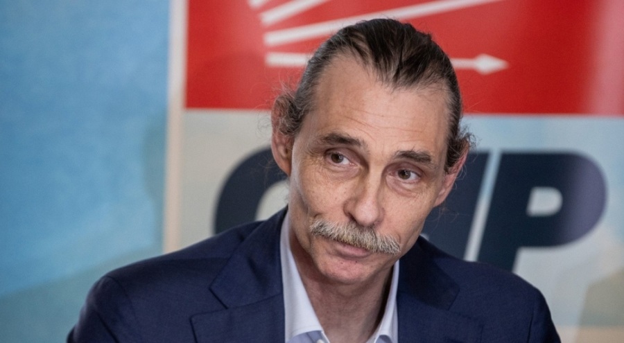 Erdal Beşikçioğlu sabah belediyeyi yönetecek, akşam Behzat Ç'de oynayacak!