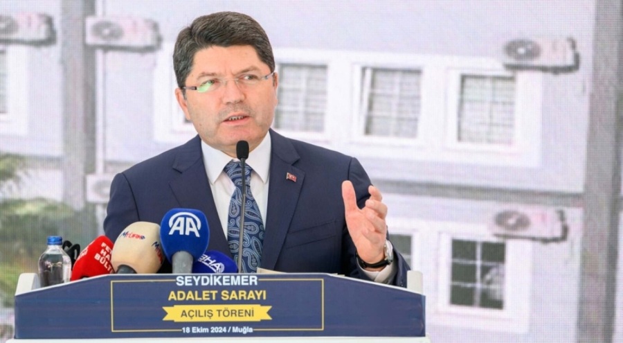 Bakan Tunç: YouTuber olmuş gazeteciler, siz önce geçmişinize bakın