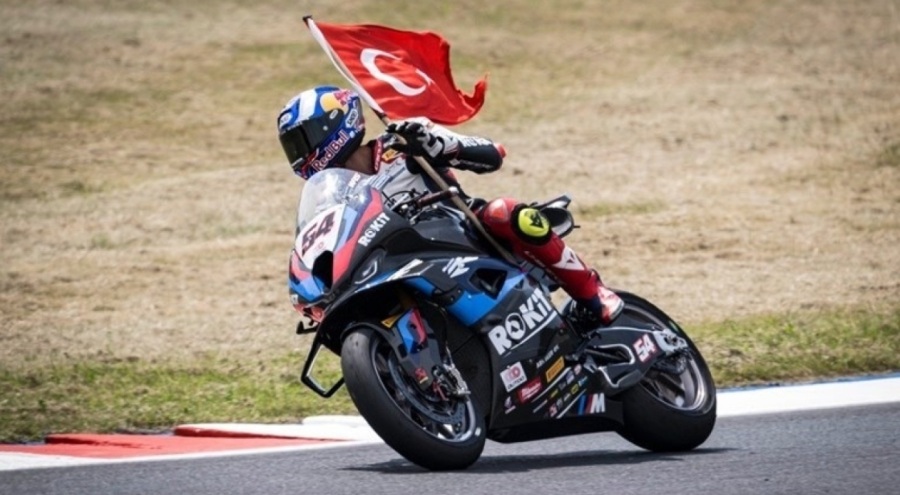 Toprak Razgatlıoğlu, Superbike'ta ikinci kez şampiyon!