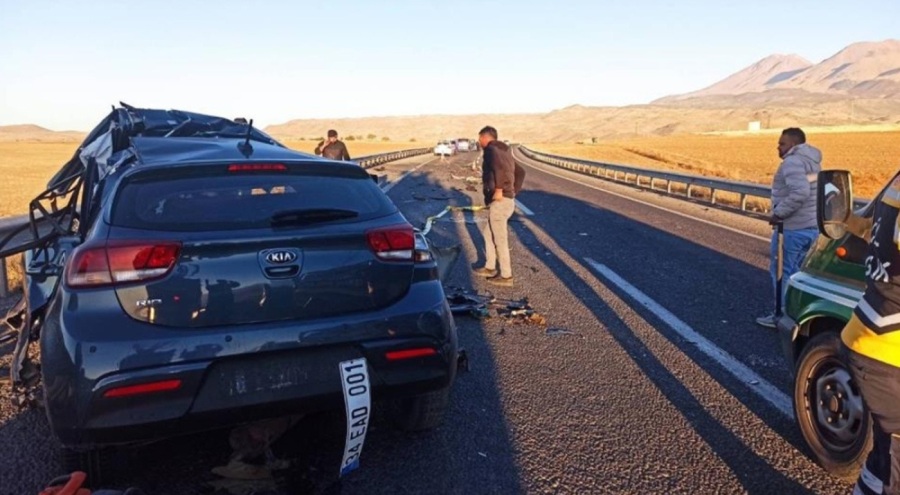 Yolcu otobüsüyle çarpışan otomobilin sürücüsü öldü