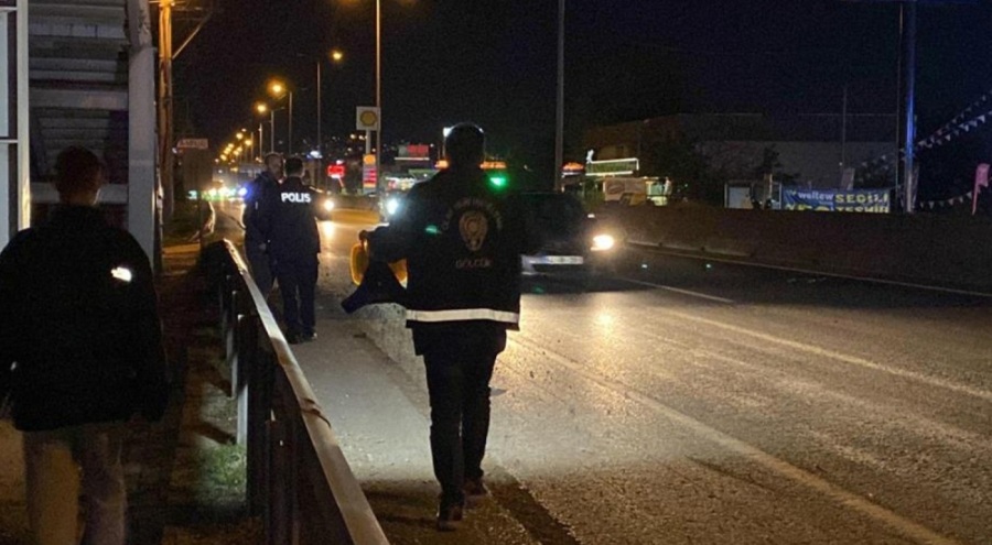 Ticari aracın çarptığı yaya yaşamını yitirdi