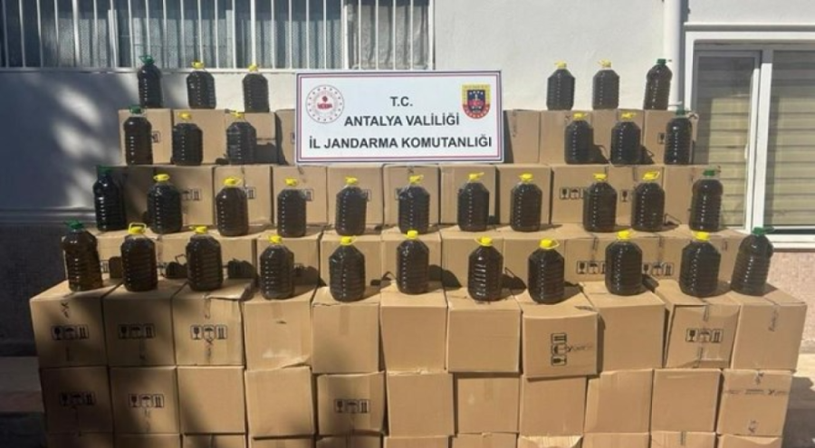 8 bin litre sahte zeytinyağı ele geçirildi