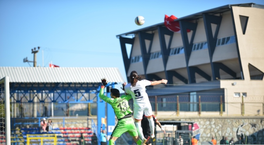 1923 Mustafakemalpaşaspor- Yozgat Bozok Spor : 2-0
