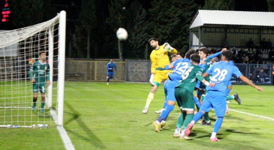 Karacabey Belediyespor: 3 - Giresunspor: 1