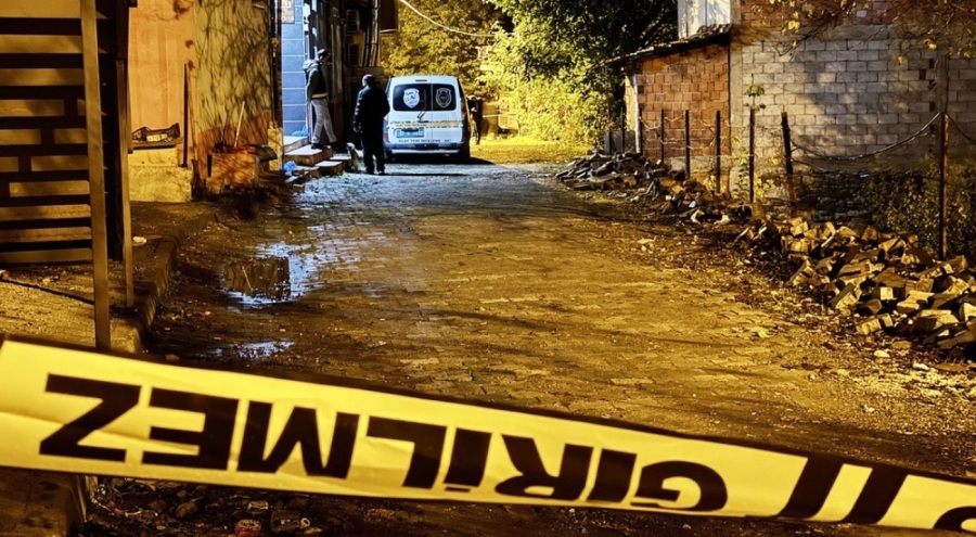 Annesini katledip kendini öldürdü!