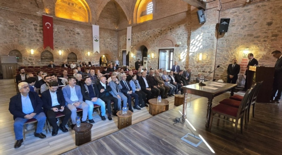 Bursa Harmancık'ta kurucu başkan Kadir Uzun, yeniden göreve seçildi
