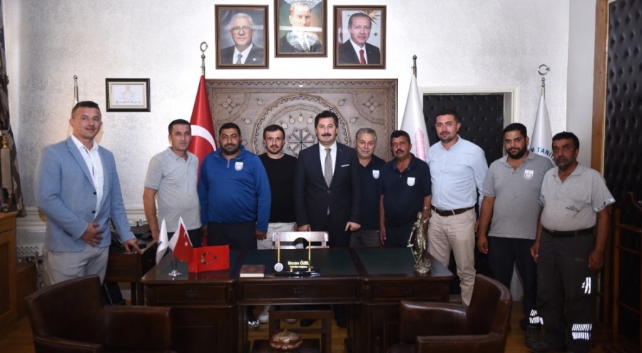 Yenişehir Belediyesi'nde geçici işçilere müjde