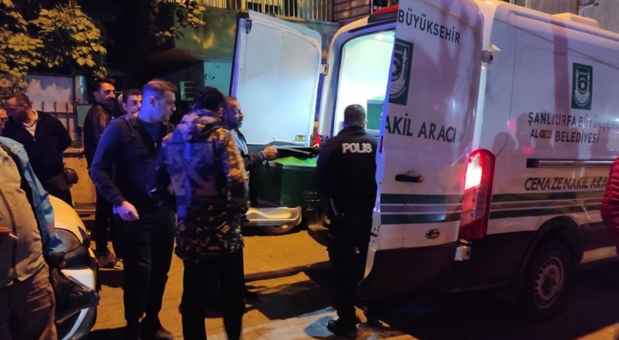 Yaşlı çifti, evde meydana gelen yangın ayırdı