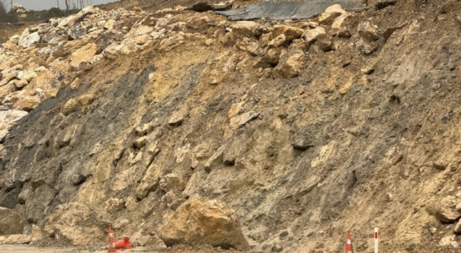 Artvin'de heyelan! 8 ev tahliye edildi